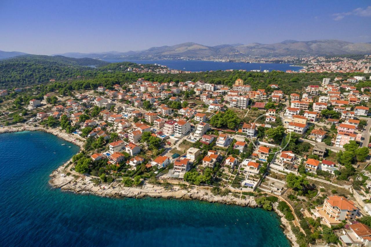 Holiday Home Barbara Trogir Exterior foto