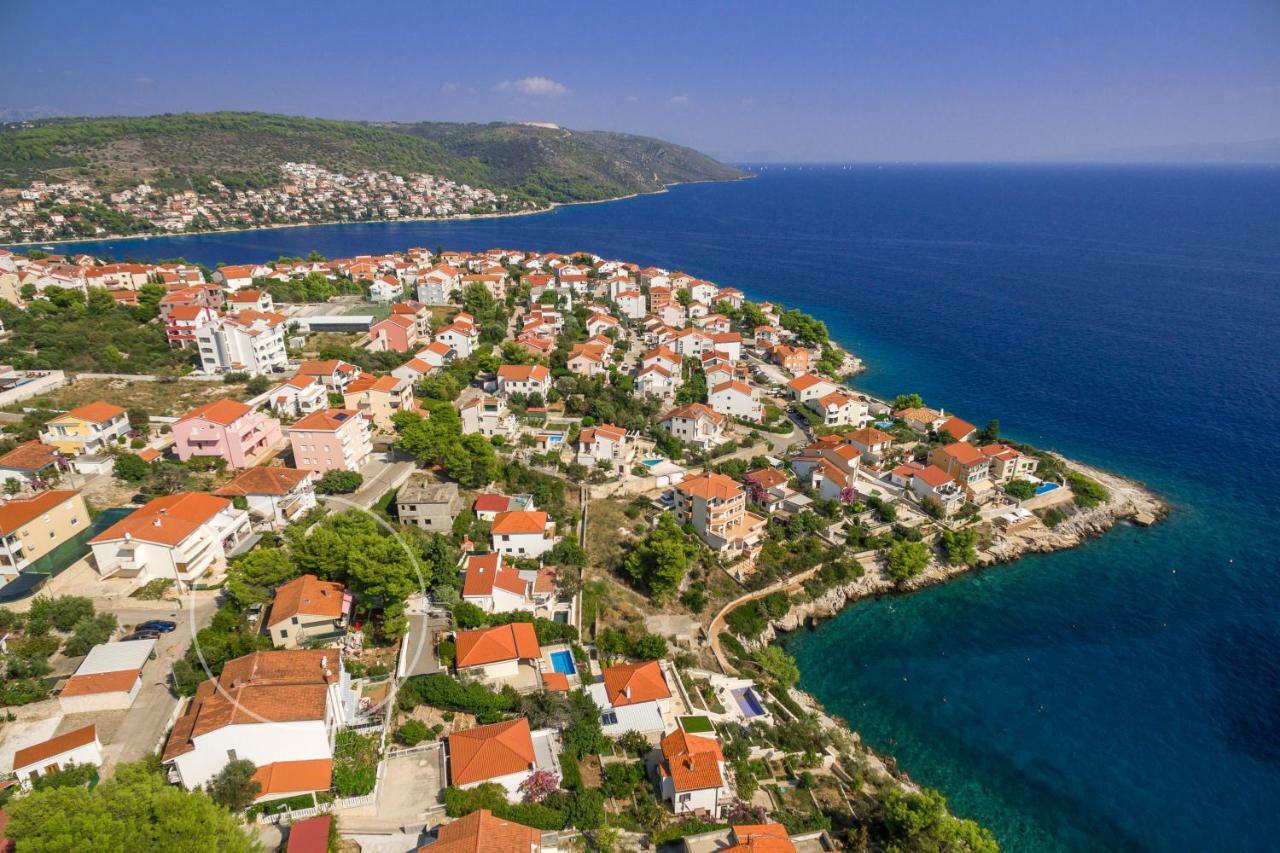 Holiday Home Barbara Trogir Exterior foto